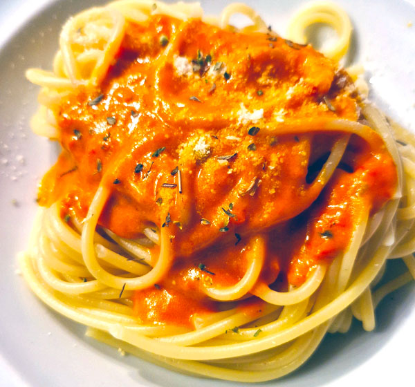 Spaghetti mit Pesto Rosso